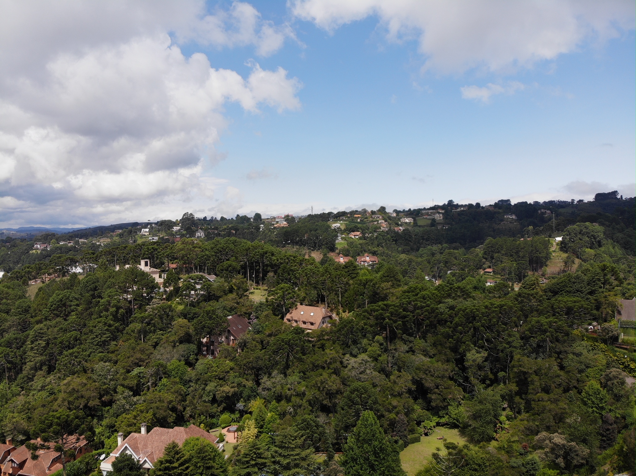 Imagem e Vídeo Aéreo com Drone em Campos do Jordão/SP e Região