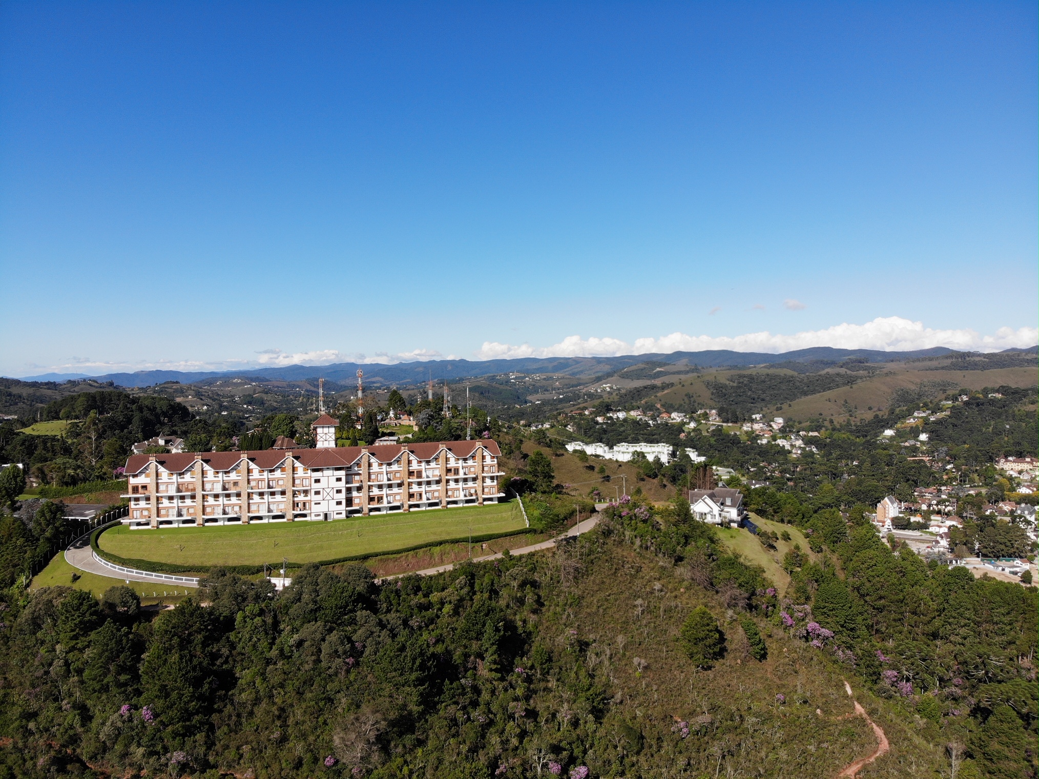 Imagem e Vídeo Aéreo com Drone em Campos do Jordão/SP e Região