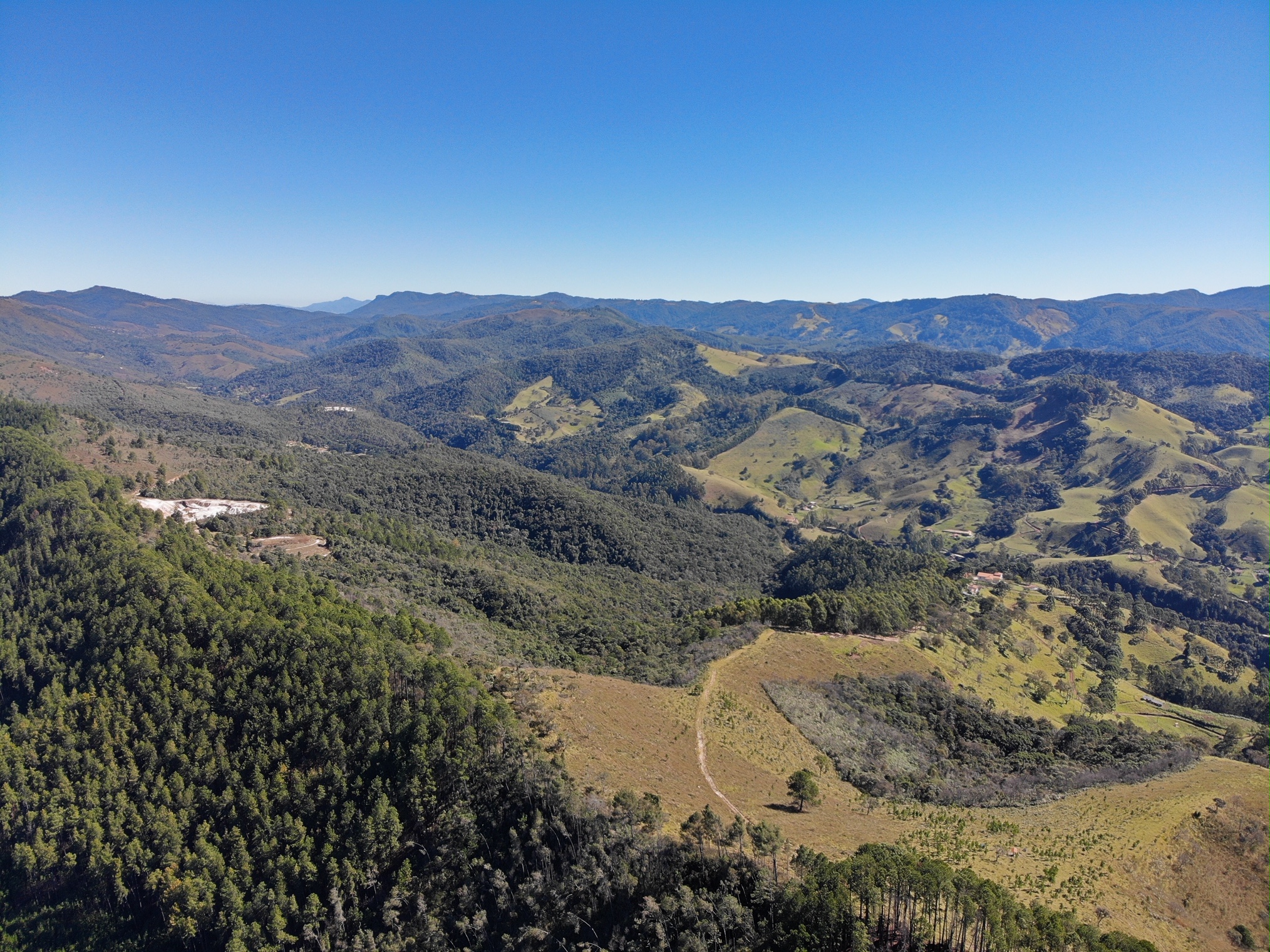 Imagem e Vídeo Aéreo com Drone em Campos do Jordão/SP e Região